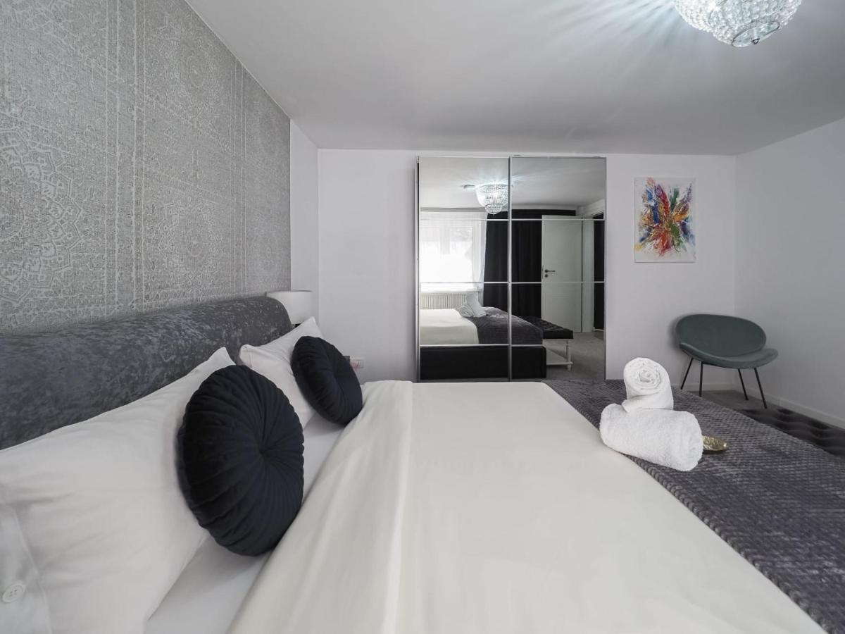 For You Apartments Gold & Silver Сибиу Экстерьер фото
