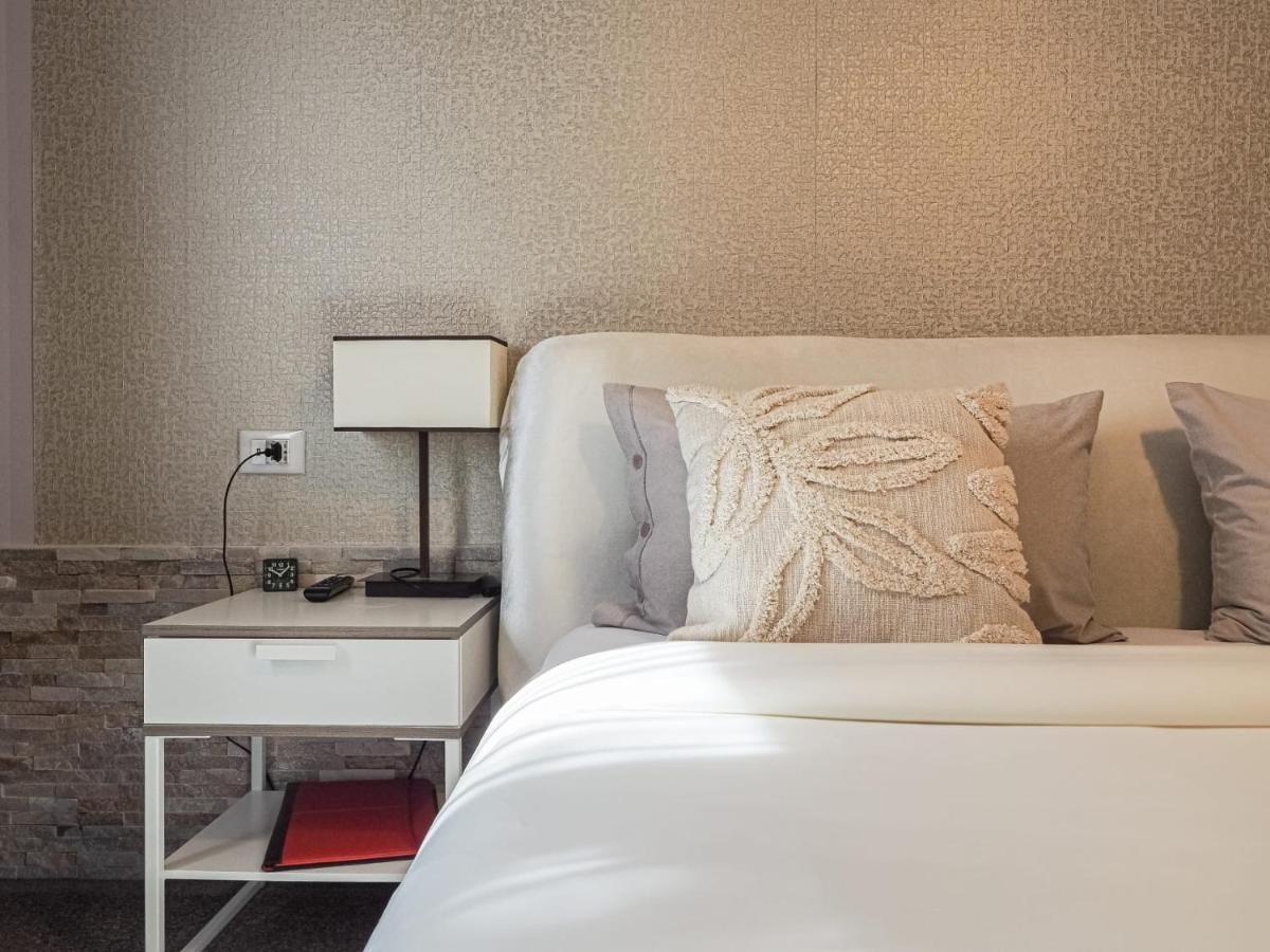 For You Apartments Gold & Silver Сибиу Экстерьер фото